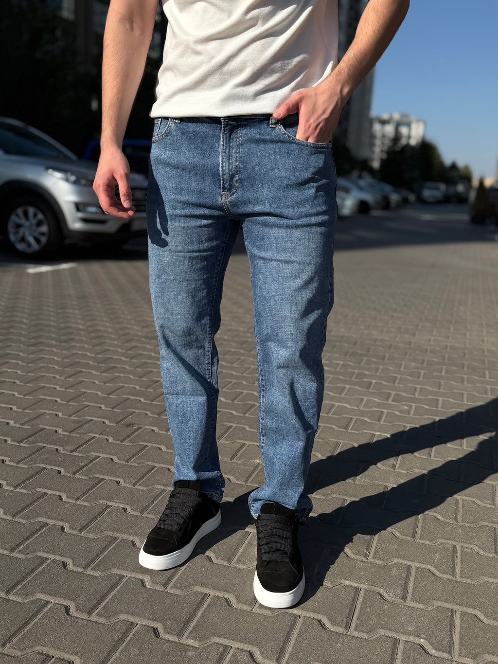 Джинси Regular у світло синьому кольорі