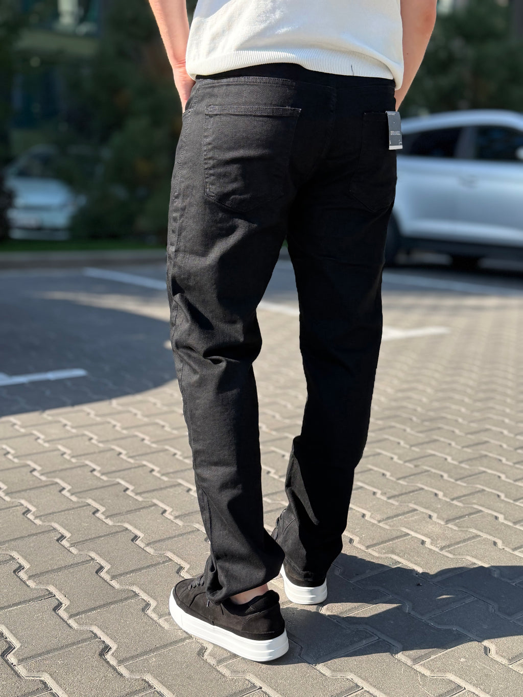 Джинси Regular у чорному кольорі
